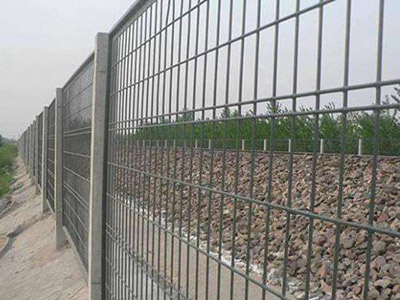 鐵路護欄網(wǎng)圖片2