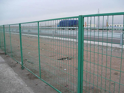 高速公路護欄網圖片2