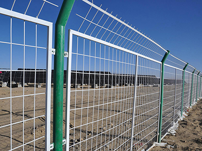 高速公路護欄網圖片4